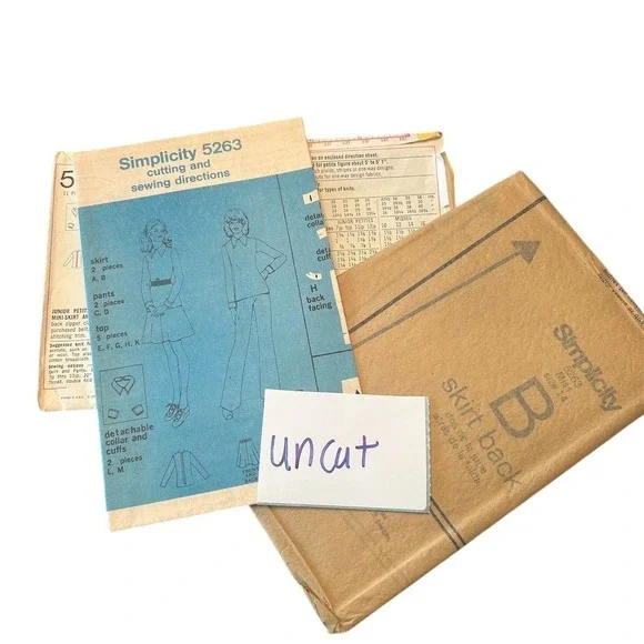1970s Vintage Simplicity Petite Sewing Patterns Lot - Picture 9 of 16